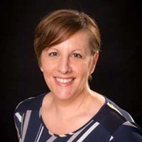 Professor Lisa Smith headshot